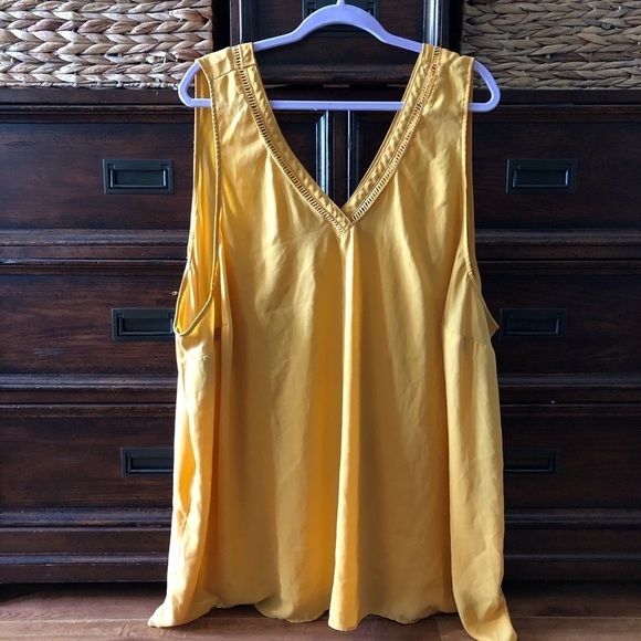 Torrid golden yellow sleeveless blouse in size 6x - Picture 1 of 6
